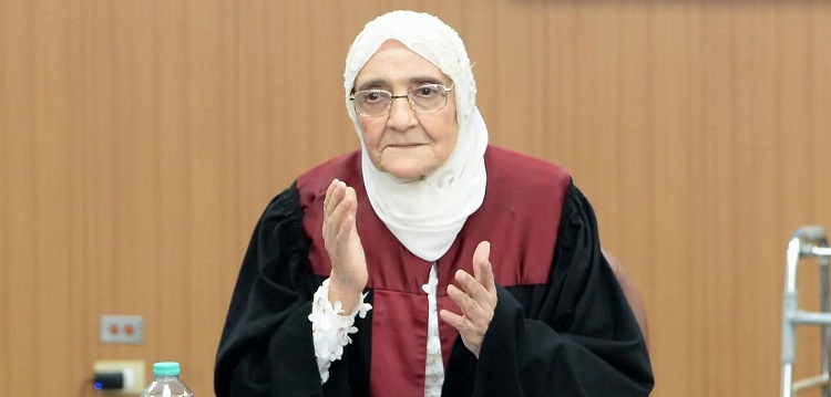 الدكتورة آمال إسماعيل